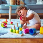 Giochi da tavolo per neonati e prima infanzia: come imparare divertendosi